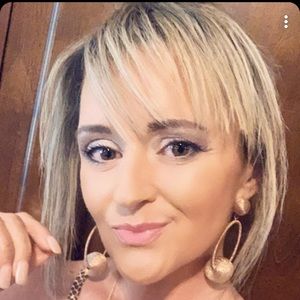 Meet your Posher, Krista